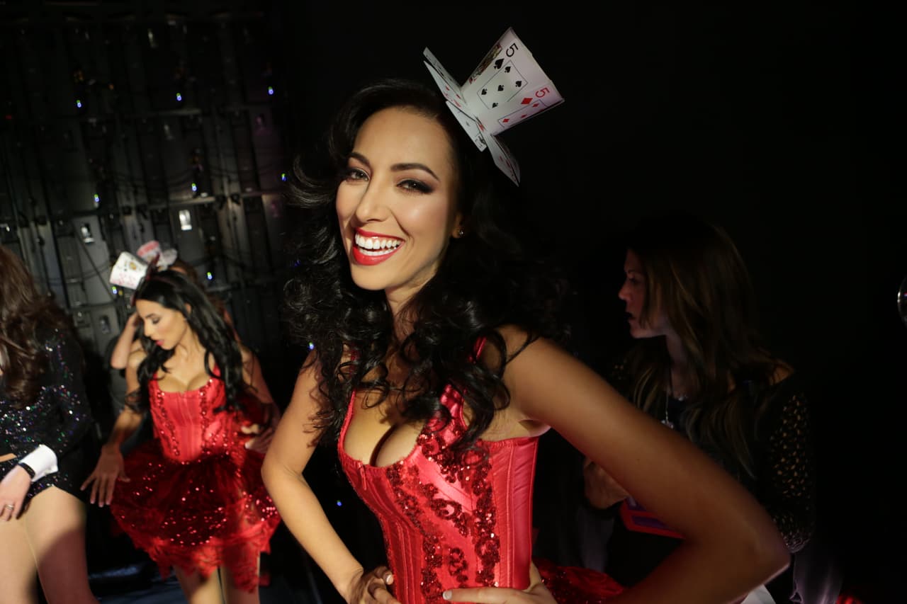 Las chicas siempre encuentran divertidas maneras de matar los nervios antes de subir al escenario. No les pierdas pie ni pisada y súmate al backstage de #NBL VIP.