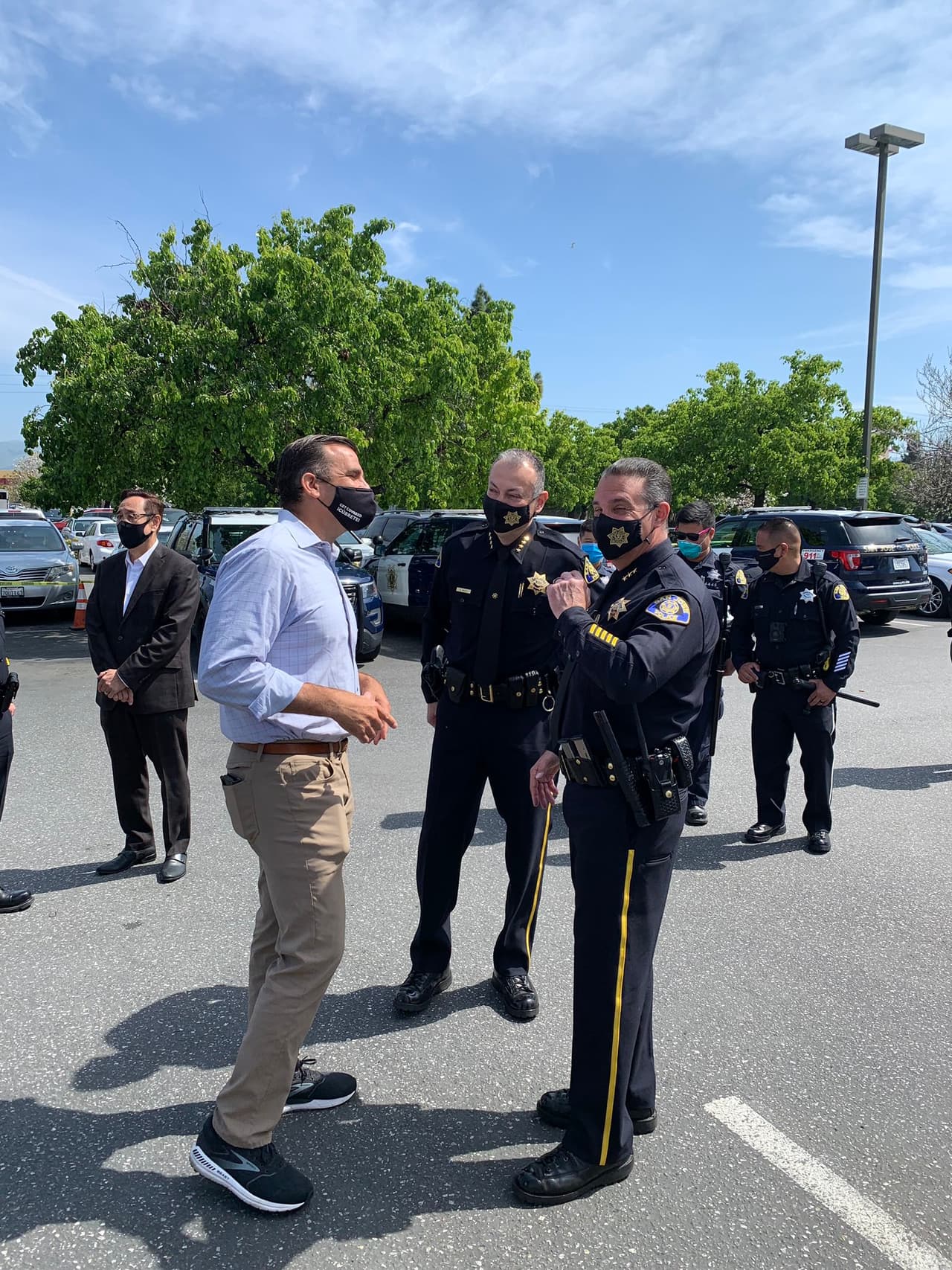 Aunque todavía no se conocen detalles de las víctimas, ni razones del tiroteo, el alcalde de San José ya se pronunció, también por medio de su cuenta de Twitter.