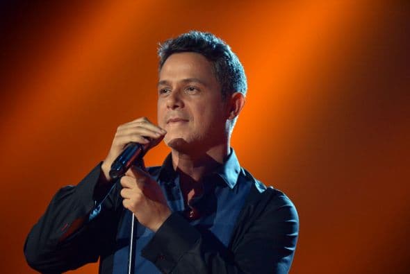 el cantante nos dejó disfrutar de su tema 'Un Zombie a la Interperie'.