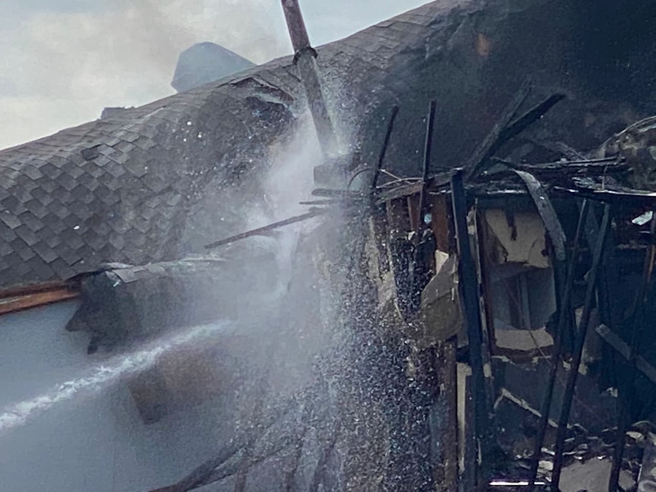 Esta es una noticia en desarrollo. Tendremos más detalles en nuestros noticieros locales.
<br>