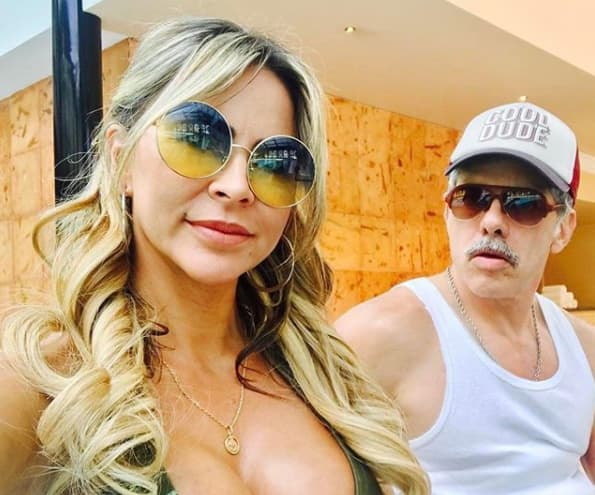 Aylin Mujica, Osvaldo Benavides, Macarena Achaga, Jorge Alberti, Elizabeth Minnota, Paco de la O y Arturo Barba conforman el elenco de la serie producida por W Studios y Univision.
