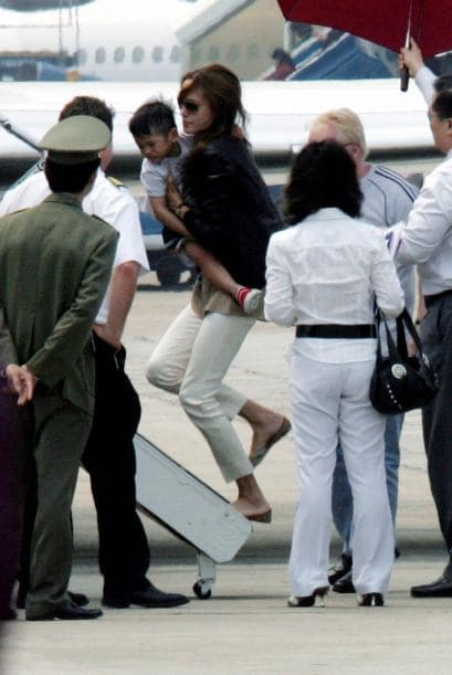 El 15 de marzo de 2007, Jolie adoptó a Pax, quien nació el 29 de noviembre de 2003 y fue abandonado al nacer en un hospital.