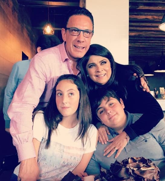 Luego de tres años de matrimonio, Ruffo y Fayad se convirtieron en padres de los mellizos Victoria y Anuar.