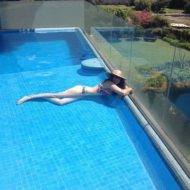 Actualmente Betty puede presumir un cuerpazo de diez. Esta foto la compartió en su cuenta de Instagram donde la vemos muy feliz.