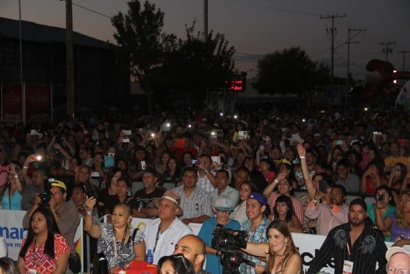 El popular Conjunto Primavera cerró con broche de oro la gran celebración del Latin Grammy Street Party en Phoenix, donde cientos de personas se congregaron desde muy temprano para escucharlos y cantar con ellos.