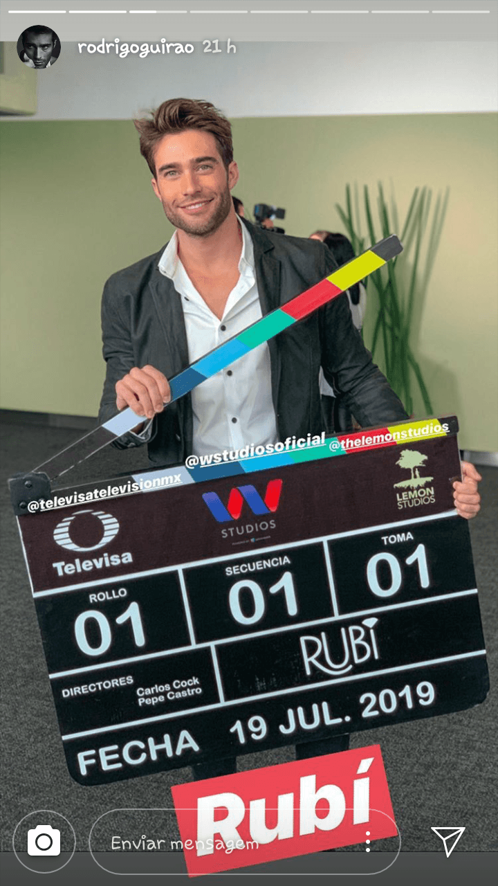 "Con mucha alegría ya puedo contarles que seré parte del triángulo protagónico de 'Rubí'. Será un lujo compañar a nuestra protagonista Camila Sodi y a José Ron", escribió el actor.