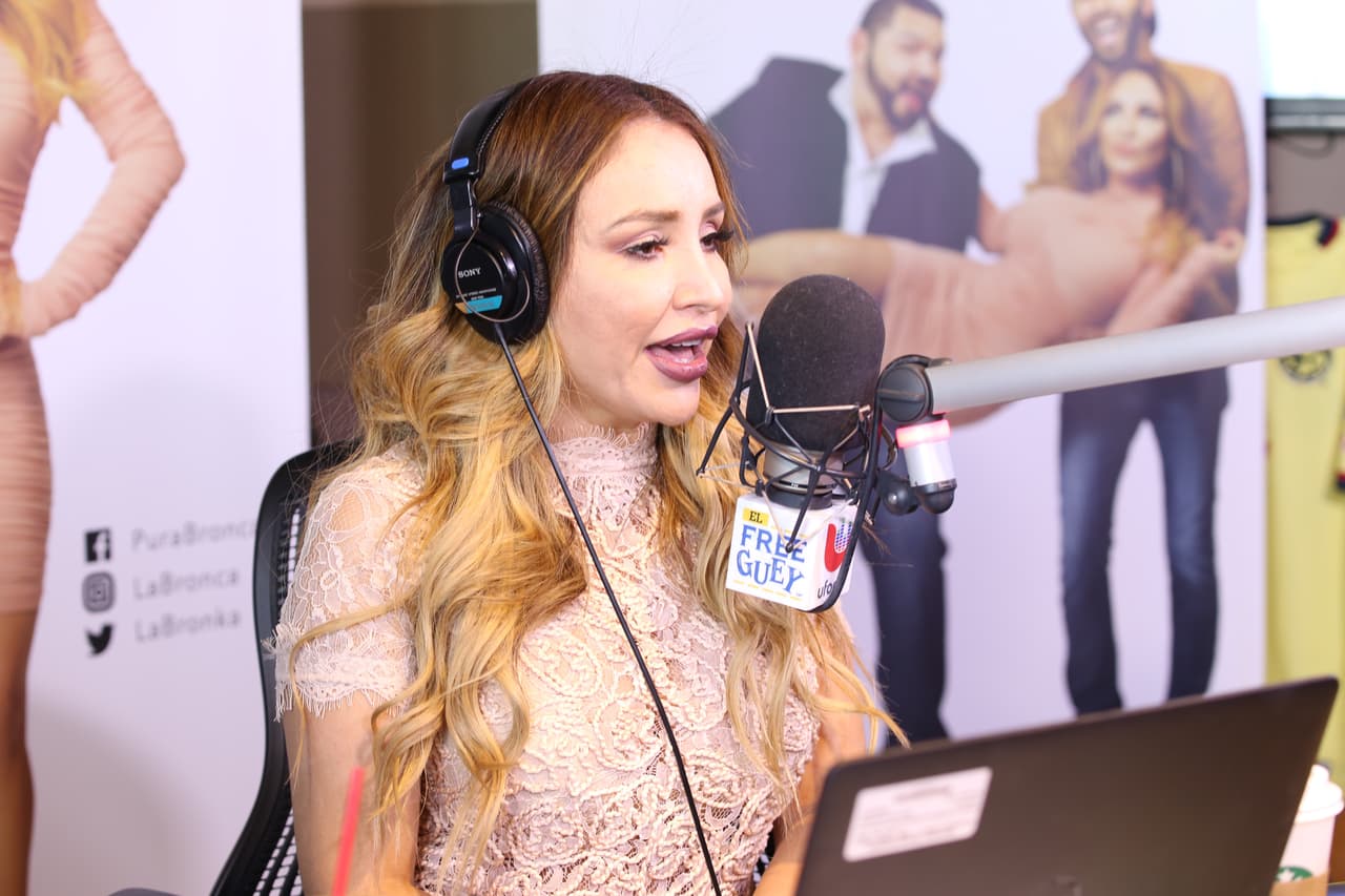 No olvides esuchar a
<b><a href="http://www.instagram.com/labronca">La Bronca</a></b>,
<b><a href="https://www.univision.com/temas/el-tambochi">El Tambochi</a></b> y
<b><a href="https://www.univision.com/temas/el-compa-ivan">El Compa Ivan</a></b> en
<b><a href="https://www.univision.com/temas/el-free-guey">El Free-guey show</a></b> de lunes a viernes por las tardes.