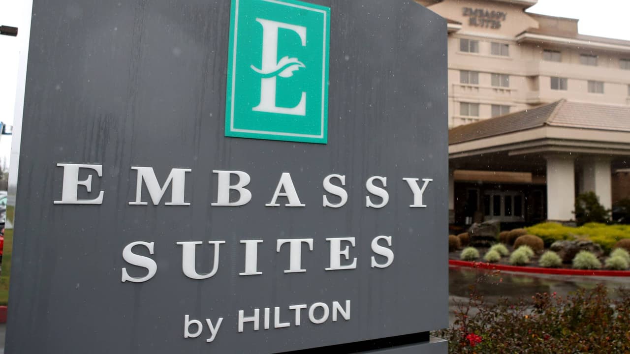 Hallan el cuerpo de una mujer en hotel de Friendship Heights: sería el primer homicidio de 2024 en DC