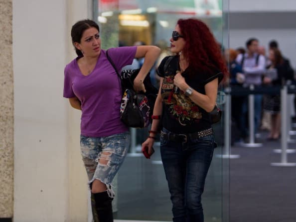 En mayo de 2019, la mamá de Celia Lora habló sobre el 
<a href="https://www.univision.com/famosos/no-lo-hemos-visto-ni-lo-veremos-madre-de-celia-lora-reacciona-al-video-porno-que-grabo-su-hija-fotos" target="_blank">video porno</a> que su hija grabó. Se limitó a decir que "ya es una adulta y ella puede decidir sola".