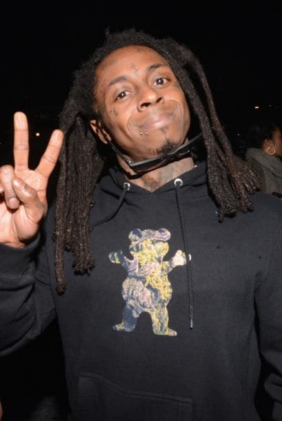 La disquera 'Young Money' 'tuiteó' que el cantante estaba bien y que no se encontraba en su casa cuando se reportó el supuesto altercado.