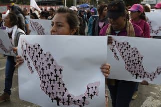 Eurodiputados piden se suspenda Acuerdo Global México-UE por el caso Iguala