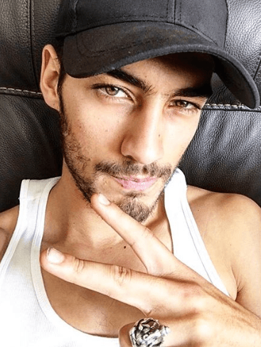 Hizo su debút en televisión en la telenovela
<b> Lo imperdonable</b>.