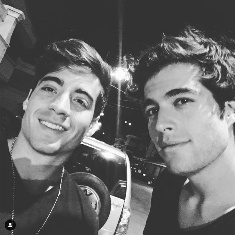 El tercero es 
<b>Xavier Eduardo</b>, es el que está más alejado de la vida pública, estudió en Honduras y es Ingeniero Agrónomo.
<br>