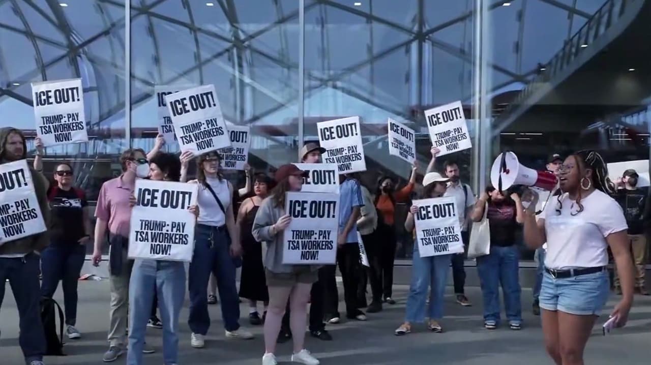 Manifestantes protestaron en Aeropuerto de Atlanta contra presencia de agentes de ICE
