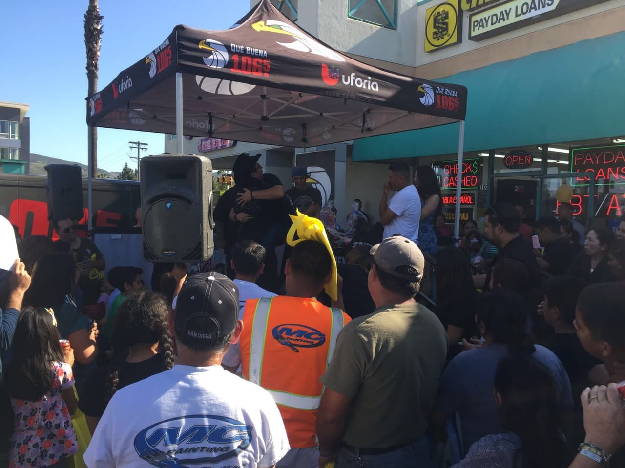 Raúl 'El Pelón', Carla Medrano y El Feo se enamoraron del cariño por parte de sus seguidores en San Diego.