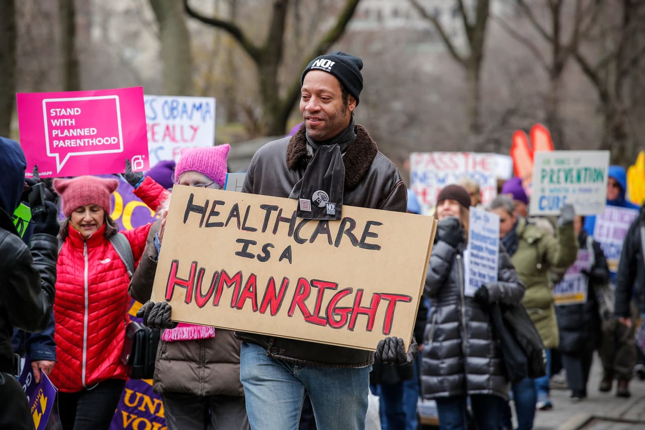 Activistas piden a hispanos dejar el miedo y aprovechar servicios de salud disponibles