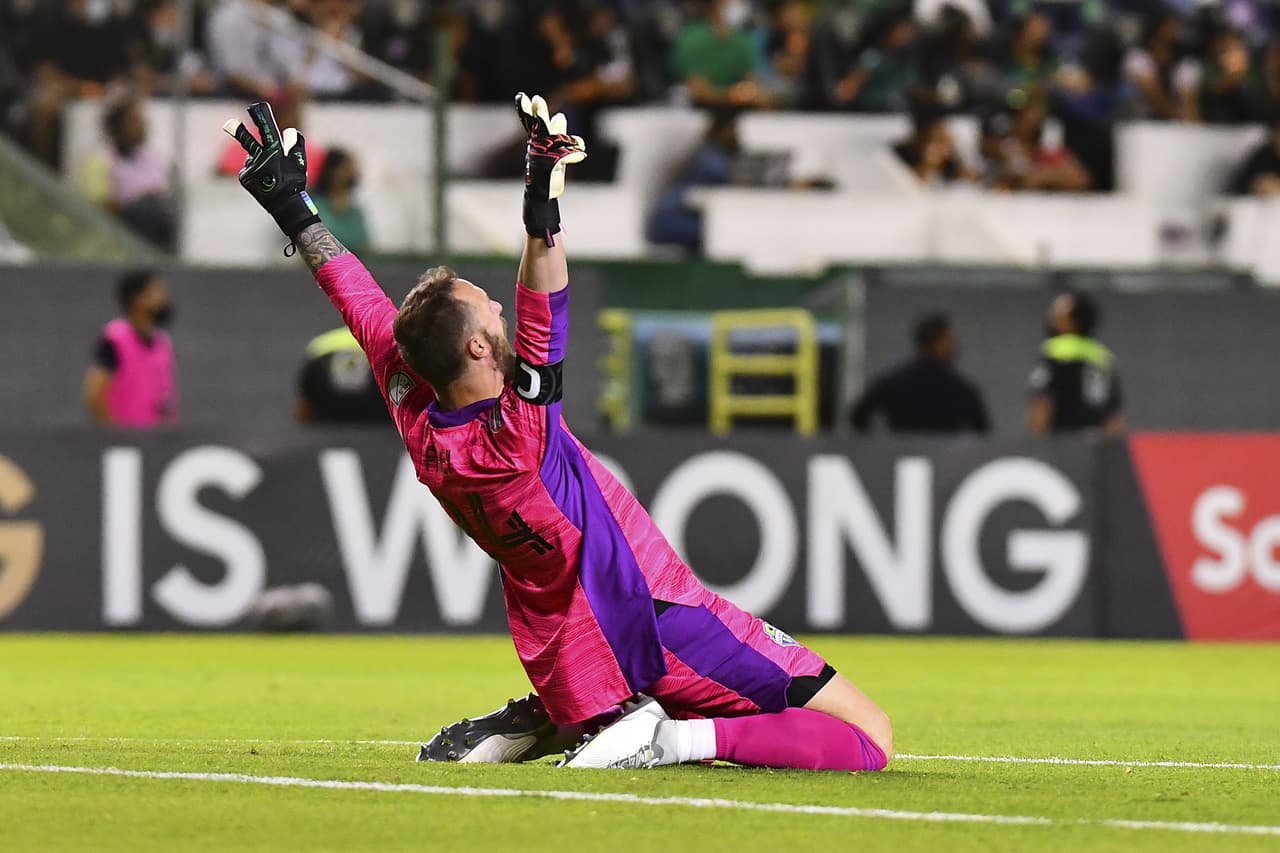 León no pudo lograr la remontada ante Seattle Sounders y quedó eliminado de la Concacaf Liga de Campeones en Cuartos de Final.
