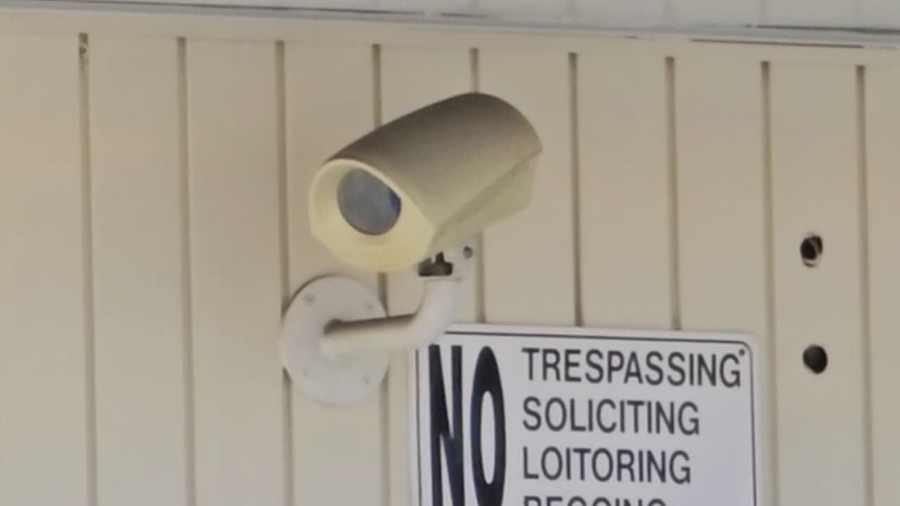 Así es como la tecnología se ha convertido en herramienta clave para esclarecer robos a negocios en Los Ángeles