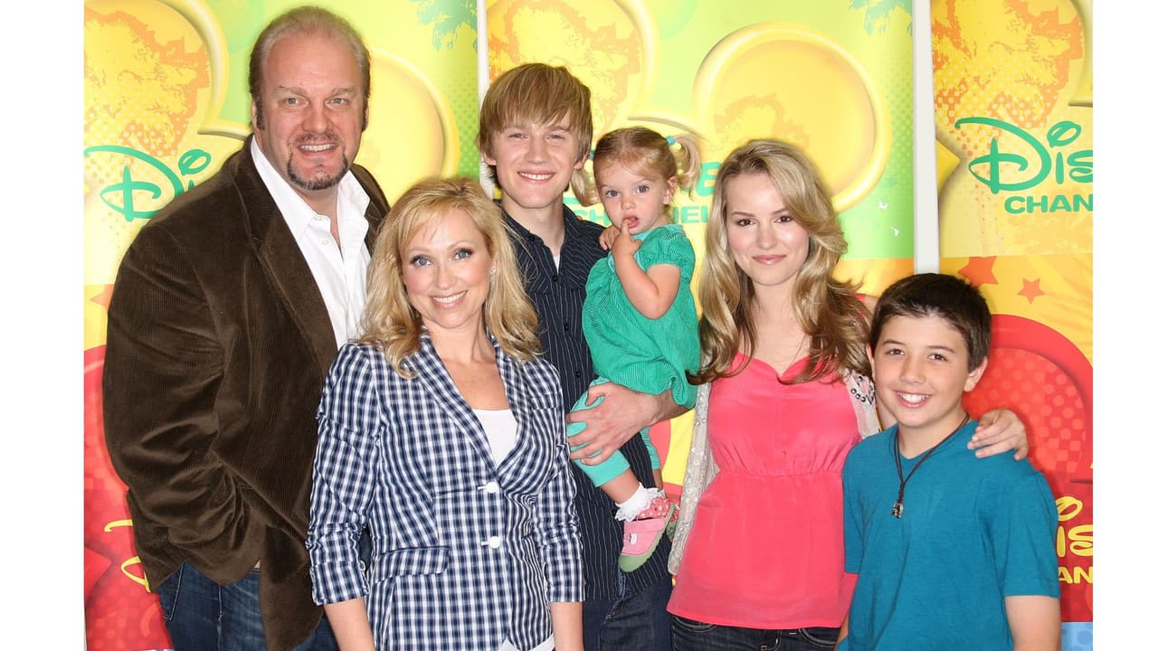 Elenco de 'Buena suerte, Charlie'