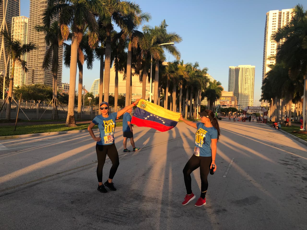 La carrera comenzó cerca del Venetian Causeway, cruzó el MacArthur Causeway y regresó hasta Bay Shore Drive.
