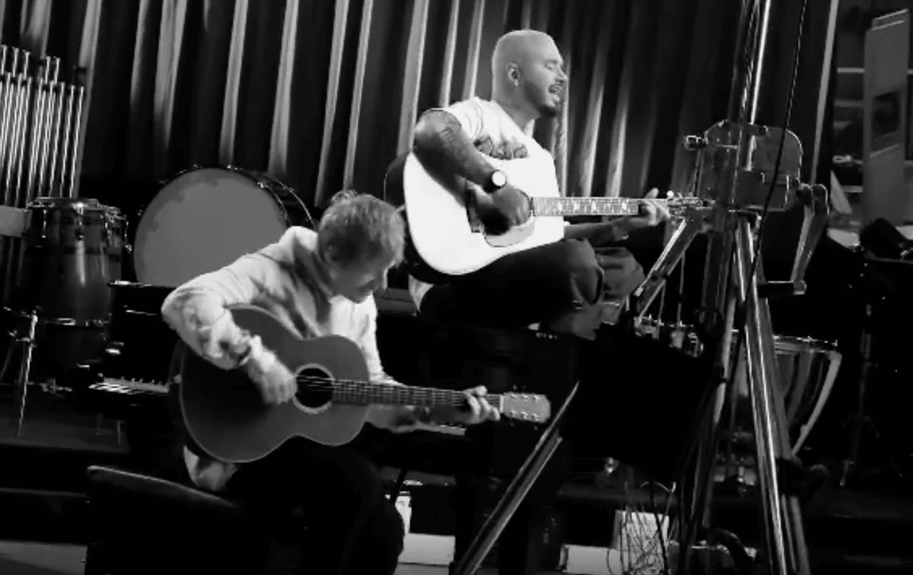 La noticia fué compartida en las redes de los artistas, junto a un clip de lo que parece anticipar el contenido de los videos musicales.