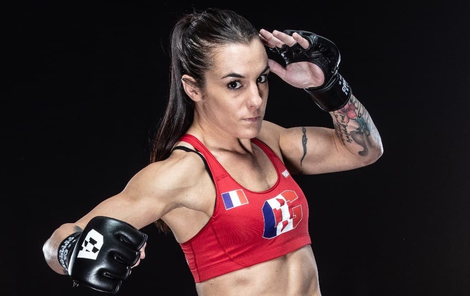 Claire López quiere medirse a Ana Palacios después de enfrentar a cara familiar