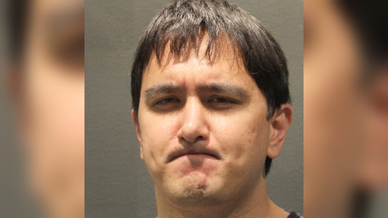 Autoridades investigan amenazas violentas contra dos escuelas de Arlington