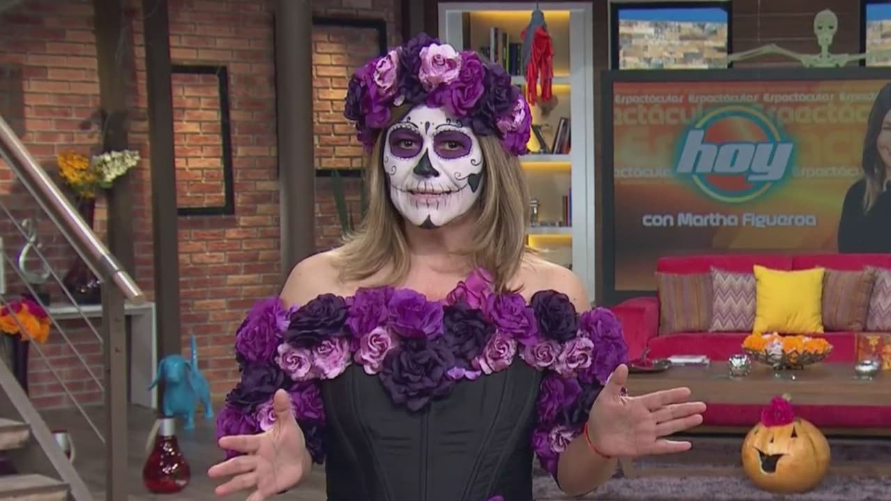 Martha Figueroa nos trajó los secretos de los famosos con su vestido de catrina.