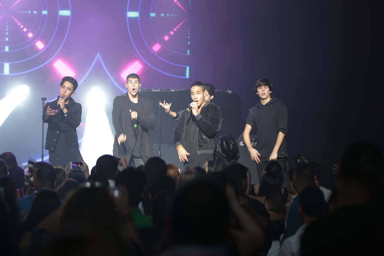 Claro, además de mostrar porqué fueron los ganadores de La Banda con sus tremendas voces, también nos dieron sus mejores pasos de baile.