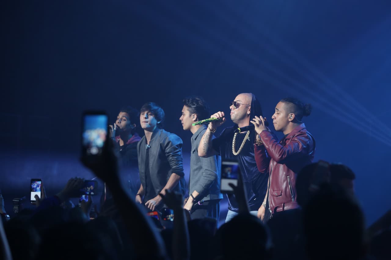 "Gracias por la oportunidad", dijo Wisin al terminar su participación.