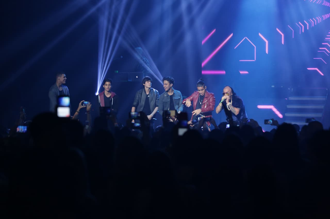 Nadie paraba de sonreír y de bailar con este tema que es todo un éxito.