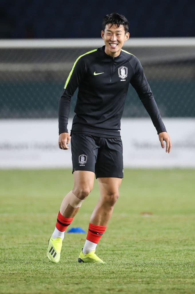 El delantero parece optimista, a pesar de que un error, el más mínimo, podría estropear todo el trabajo que lo ha convertido incluso en el asiático más sobresaliente en el fútbol europeo.