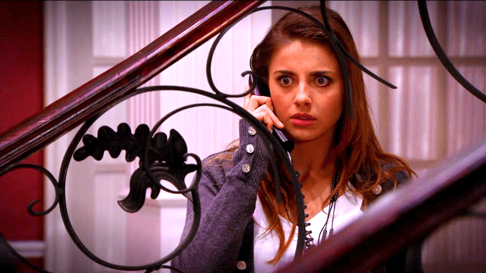 En "El Color de la Pasión", Rebeca es la maldad en persona y no se cansa de hacer sentir mal a sus hermanas. Mira cómo fue el gran inicio de la telenovela.