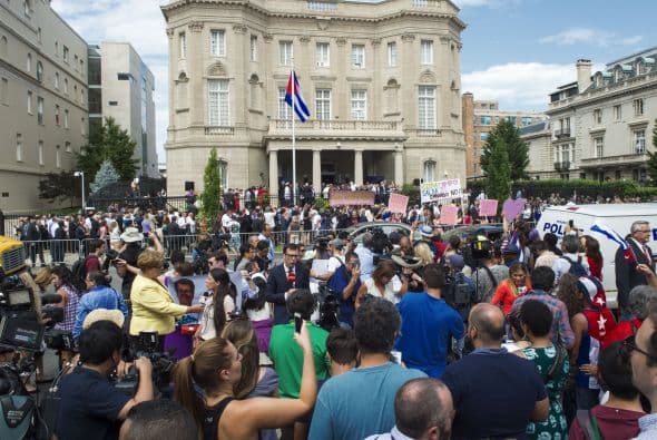 Tal y como fue acordado durante las rondas de diálogo, la embajada de Cuba en Washington comenzó a funcionar el 20 de julio.