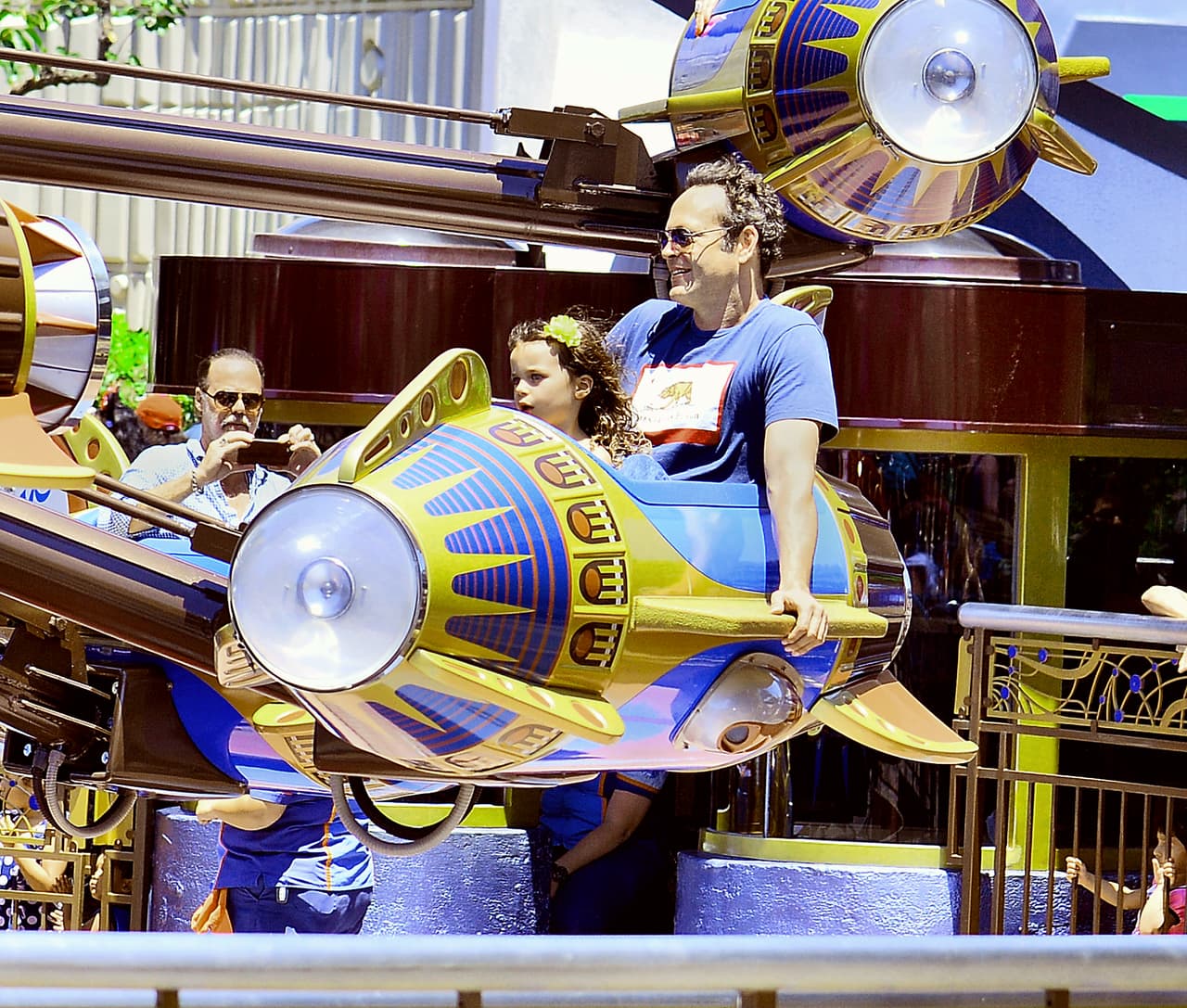 Pero de todas maneras se subió a otra atracción voladora.