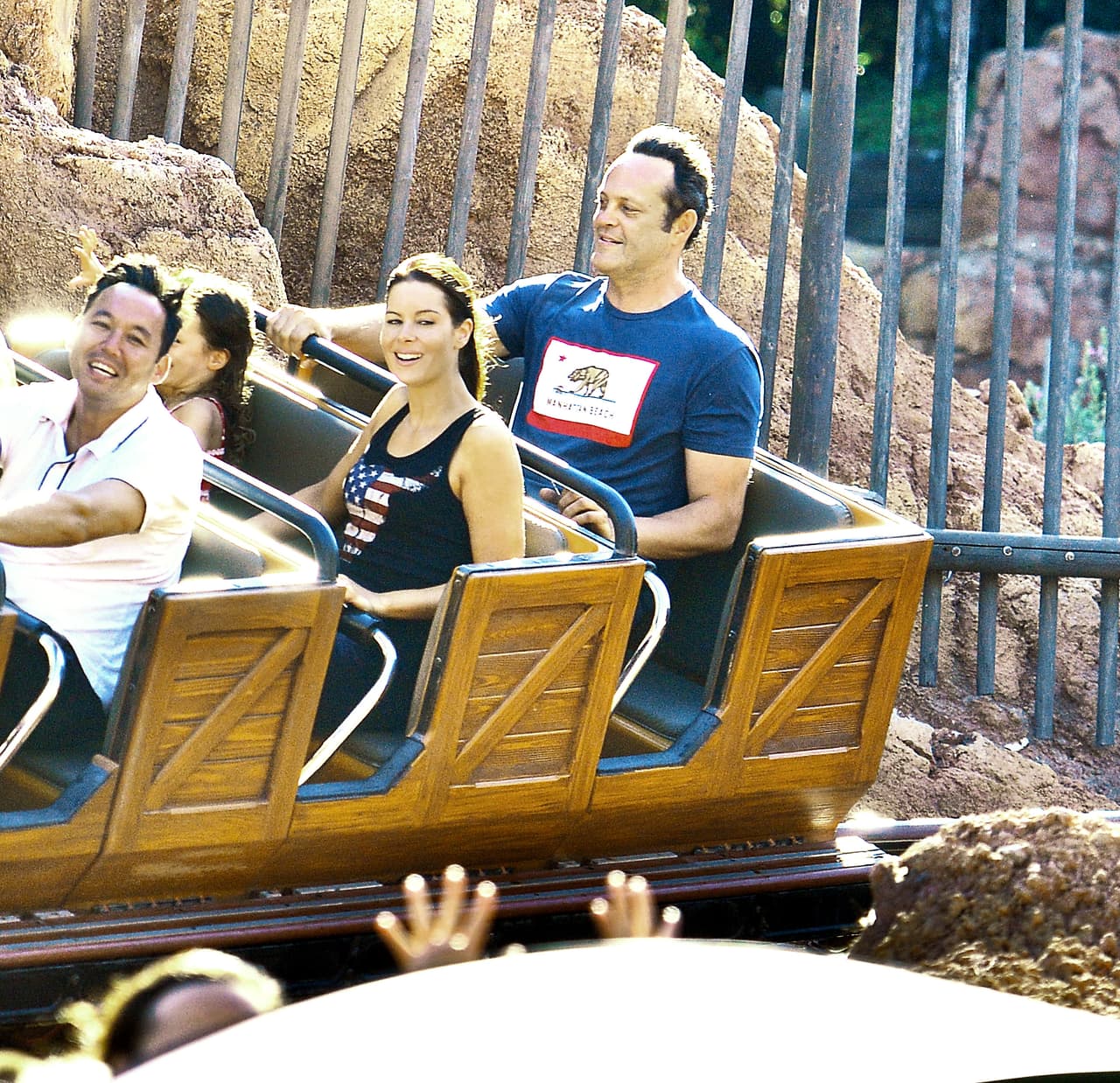 Y es que todos los famosos tienen su propio guía personal.