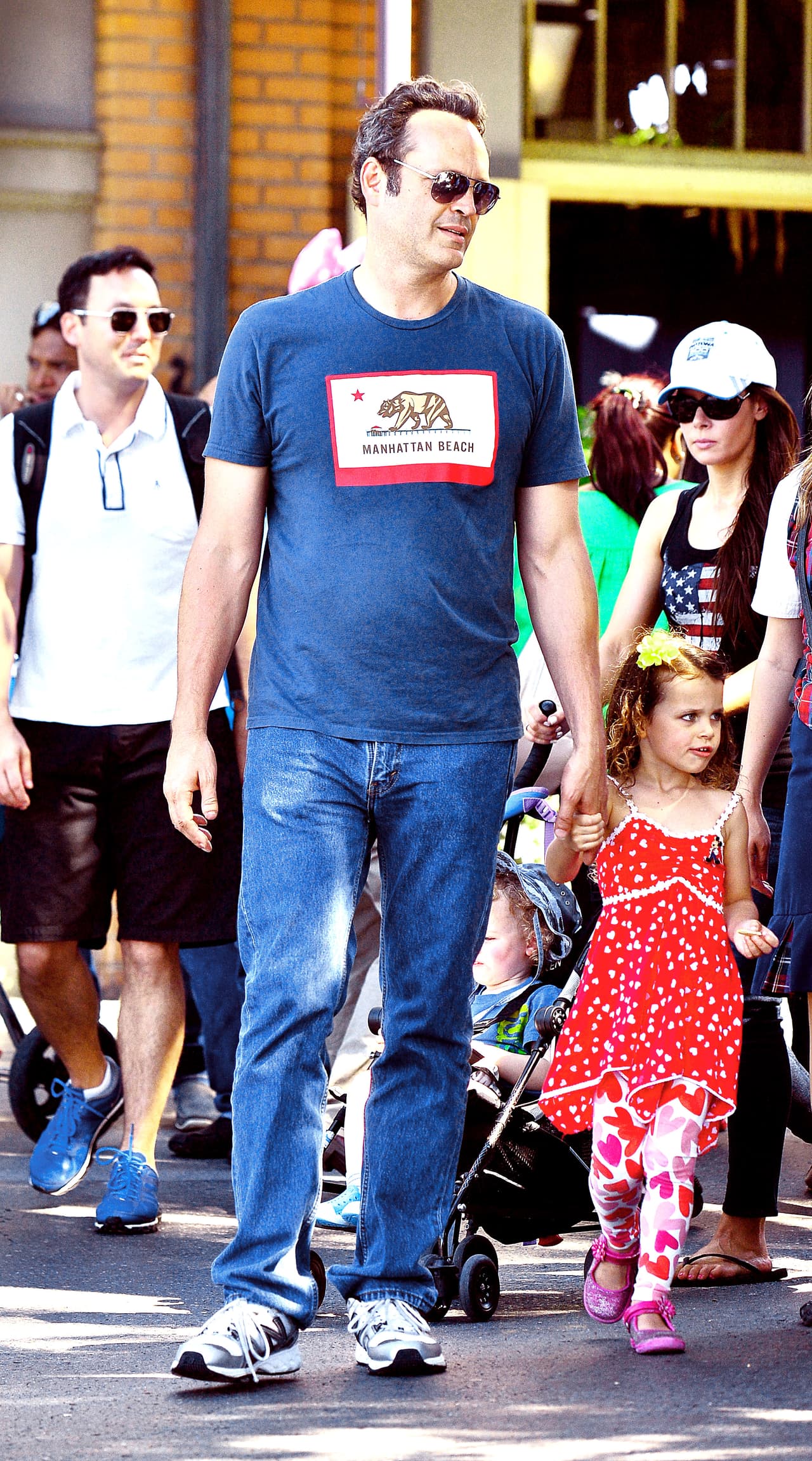 Y sus dos pequeñines se llaman Lochlyn y Vernon.