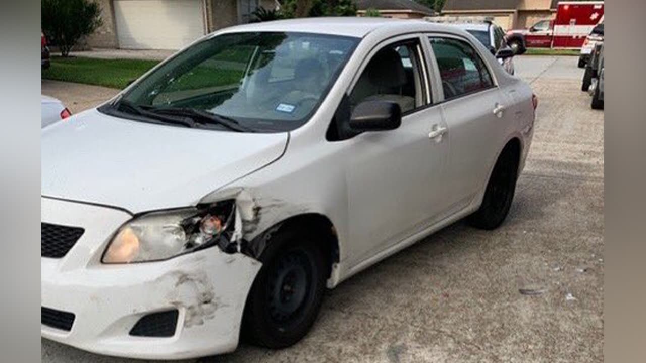 De acuerdo con las autoridades el hombre intentó escapar, pero fue detenido.