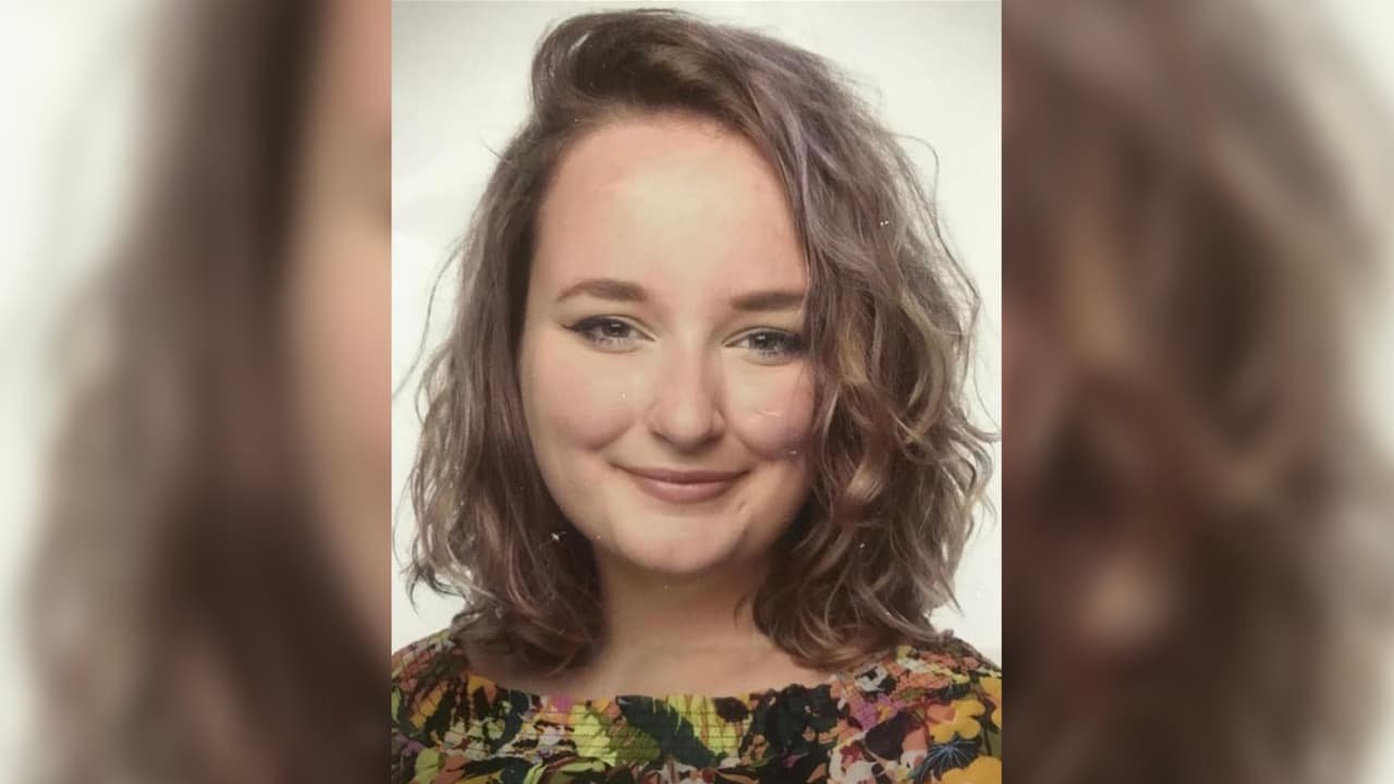 Naomi Irion, de 18 años, fue vista por última vez el sábado 12 de marzo cuando se la llevaban del estacionamiento de un Walmart en la ciudad de Fernly.