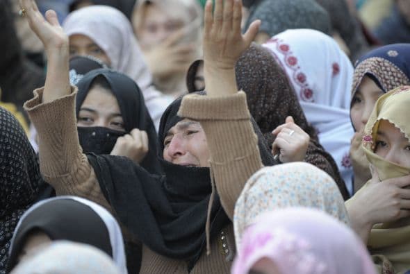 Asma Jahangir, abogada que presidió la Comisión y destacada activista, achacó la mala situación de los derechos humanos en Pakistán a "un ambiente" caracterizado por el "mal gobierno del país" y por "el peso de instituciones no elegidas por el pueblo".