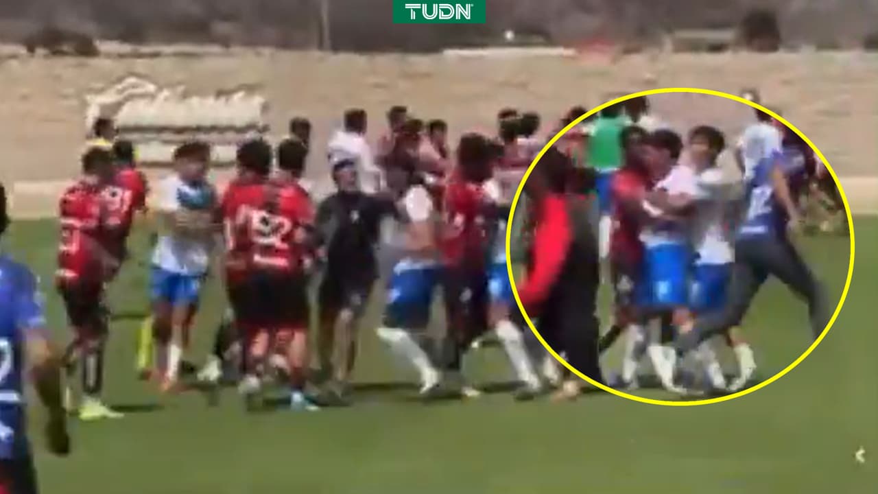 Equipos sub-21 de Atlas y Monterrey protagonizan pelea campal con seis expulsados 