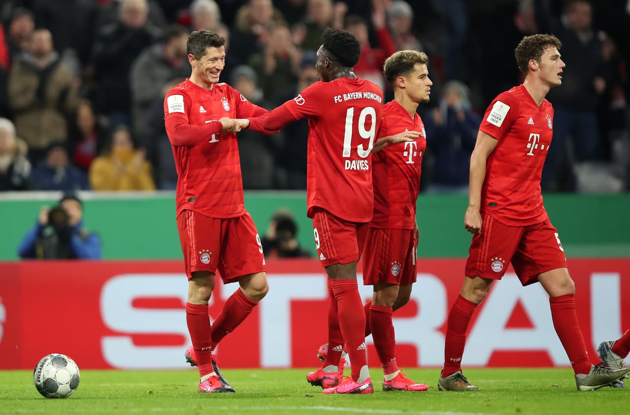 Boateng (8’) anotó el primer autogol del partido y Hübner (12’) con otro autogol lo emparejó. Muller (20’) adelantó a Bayern y Lewandowski (36’, 80’) marcó doblete para liquidar el partido. Dabour (82’, 90+2’) con doblete puso el marcador final.
