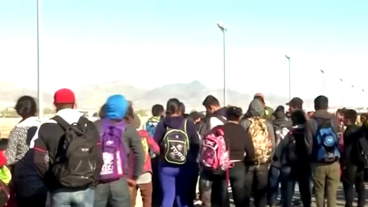 'Polleros' a la inversa: Coyotes ofrecen servicios para ayudar a inmigrantes a salir de EEUU
