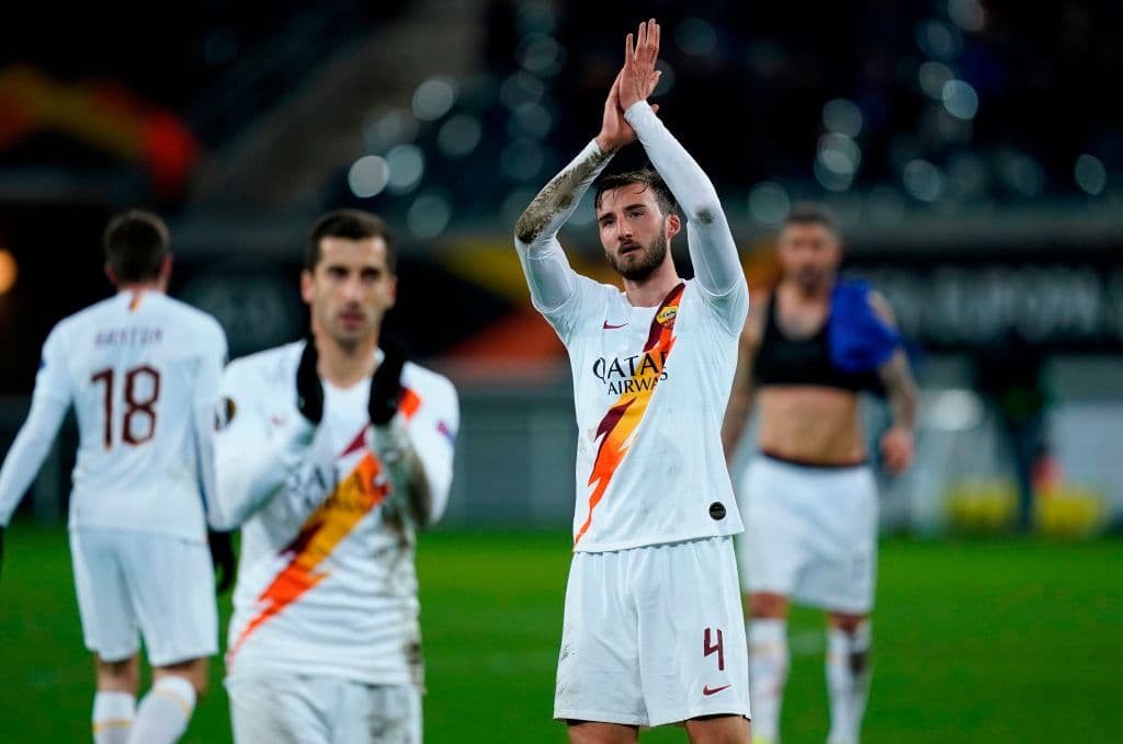 Bryan Cristante celebra la eliminación del KAA Gent y el pase de la Roma a los octavos de final.
