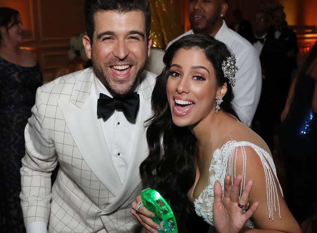 Su amiga Aleyda Ortiz no podía faltar en la revelación de nombres requeridos a este encuentro de amor. La puertorriqueña que contrajo nupcias este 2019, seguro le pasará consejos imprescindibles no solo para la organización de su evento, sino también para su vida en pareja.