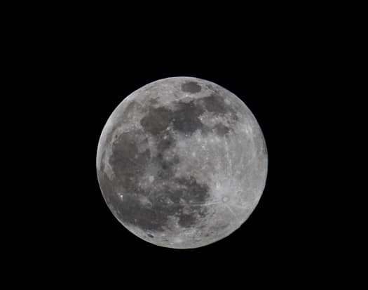 La luna pudo ser apreciada en todo el mundo, especialmente en aquellas ciudades con cielos despejados. Desde Estambul hasta Washington, 
<a href="https://www.univision.com/noticias/medio-ambiente/fotos-superluna-rosa-mundo-fotos">aquí puedes ver las mejores imágenes de la superluna.</a>