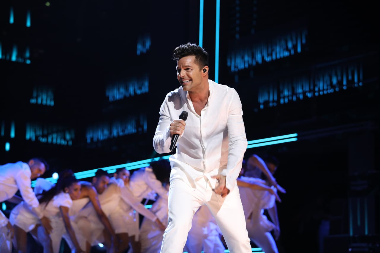 Sin duda, Ricky disfruta en grande cada una de sus presentaciones. Estuvo nominado al premio Artista Masculino Pop del Año junto con Christian Daniel y Marco Antonio Solís, el premio lo ganó Enrique Iglesias.