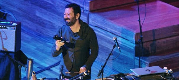 El productor Carles Campi Campón ha hecho excelente mancuerna con Jorge Drexler y destaca en tres nominaciones de la Academia por el trabajo realizado con el disco 'Telefonía': Grabación del Año, Álbum del Año y Mejor Ingeniería de Grabación para un Álbum.