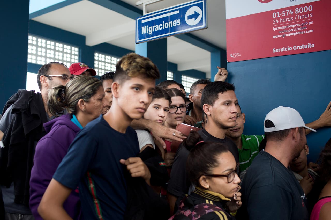 Perú flexibiliza el cierre de la frontera a los venezolanos: deja una puerta abierta para niños y embarazadas