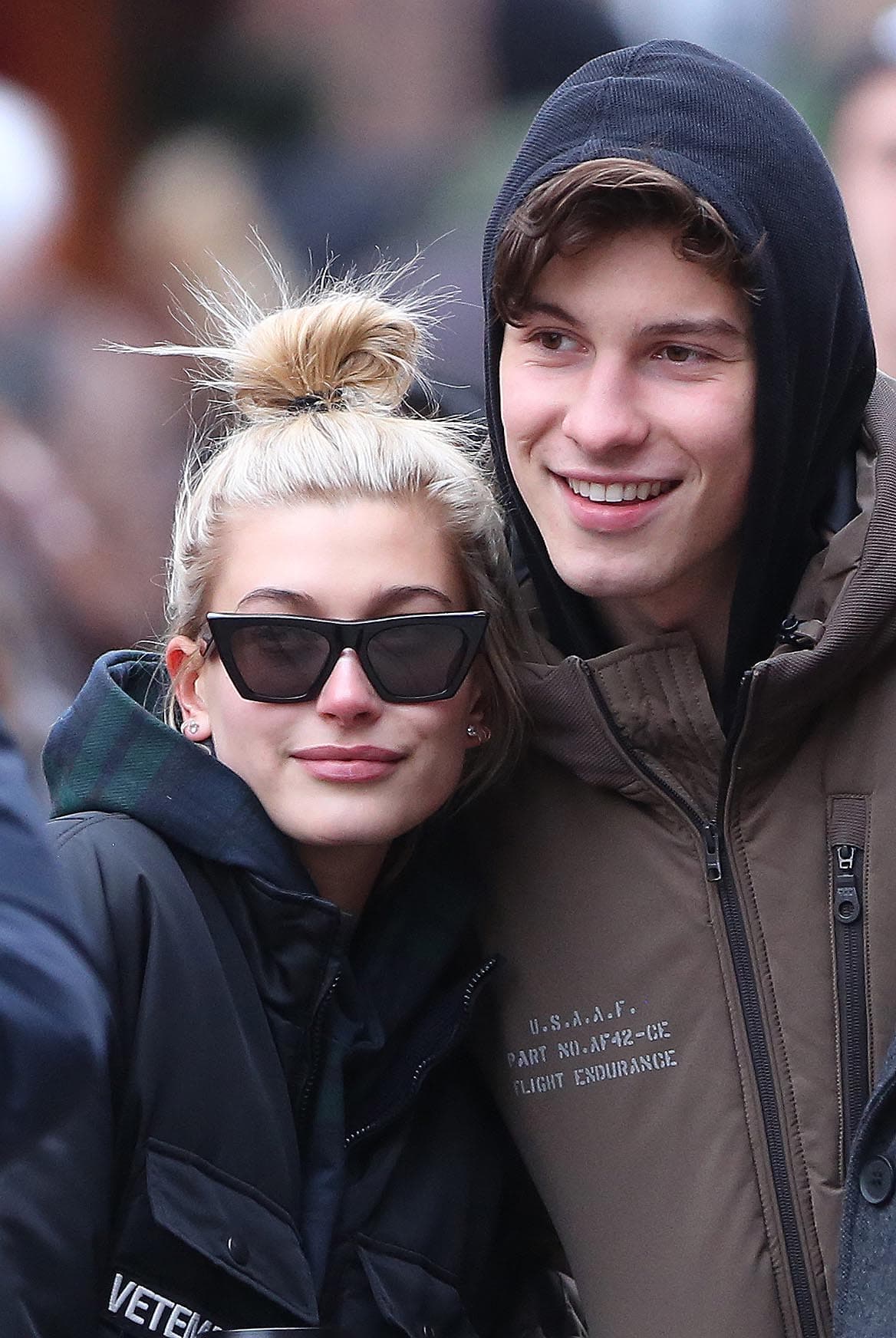 Shawn Mendes y Hailey Baldwin estuvieron en medio de la polémica en 2017, al ser fotografiados en Toronto, ciudad natal de Shawn, a finales de año.